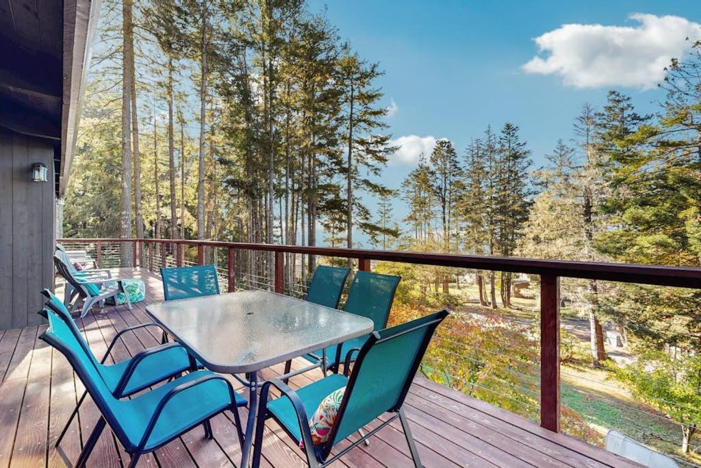 Photo of Patio Balcony in Gualala