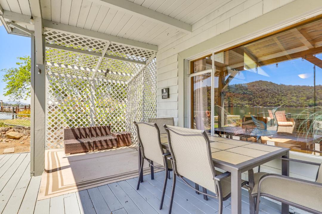 Photo of Patio Balcony in Soda Bay