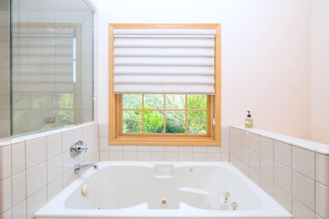 Photo of Bathroom in College City