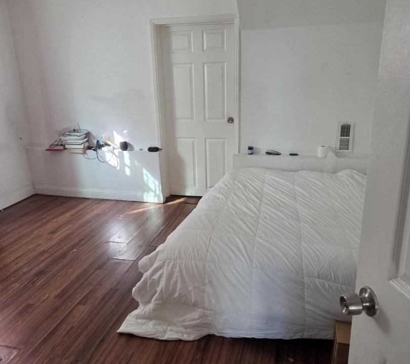 Photo of Bedroom in Oakland