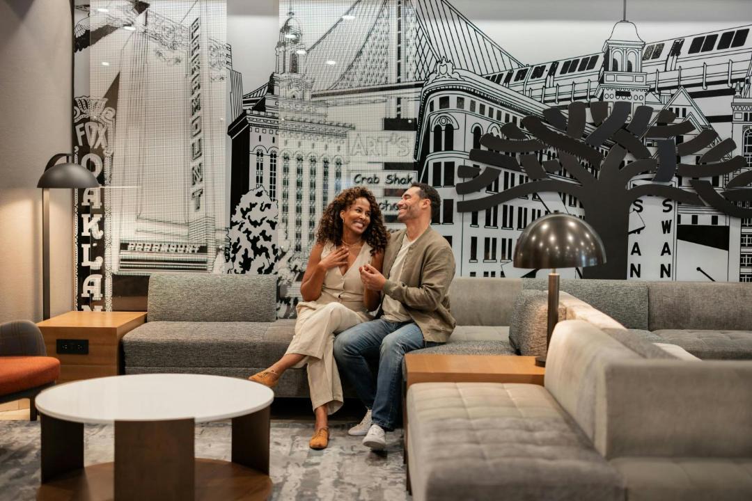 Photo of Livingroom in Downtown Oakland