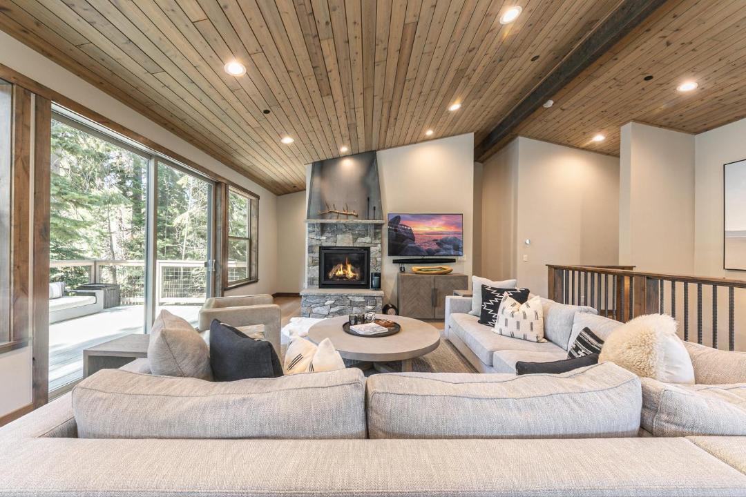 Photo of Livingroom in Comstock Acres