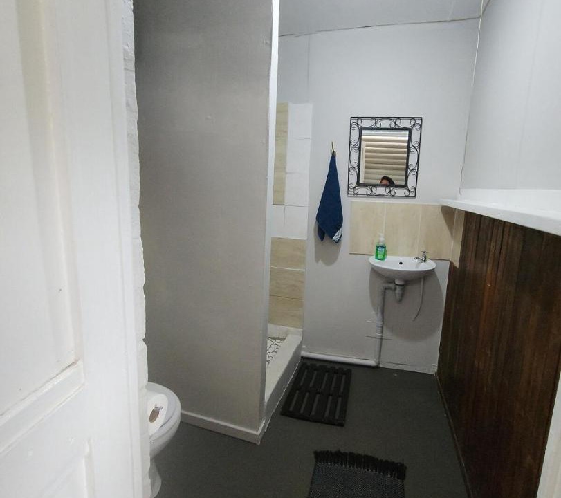 Photo of Bathroom in Sunnydale