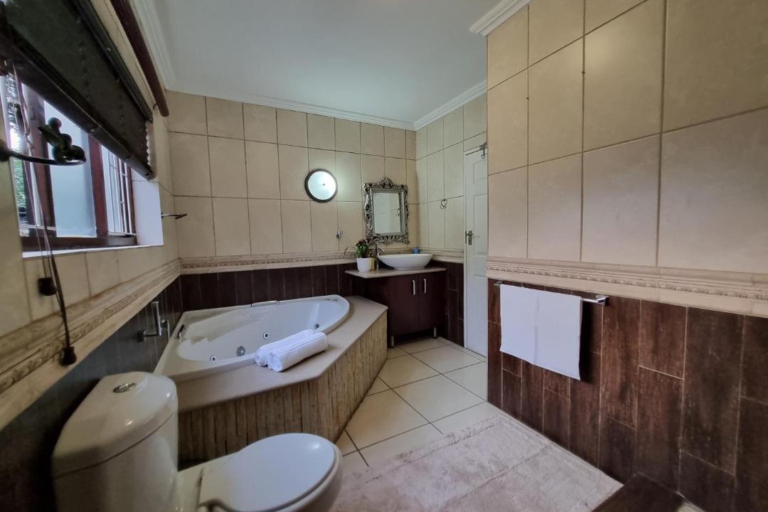 Photo of Bathroom in Greater Johannesburg Metropolitan Area