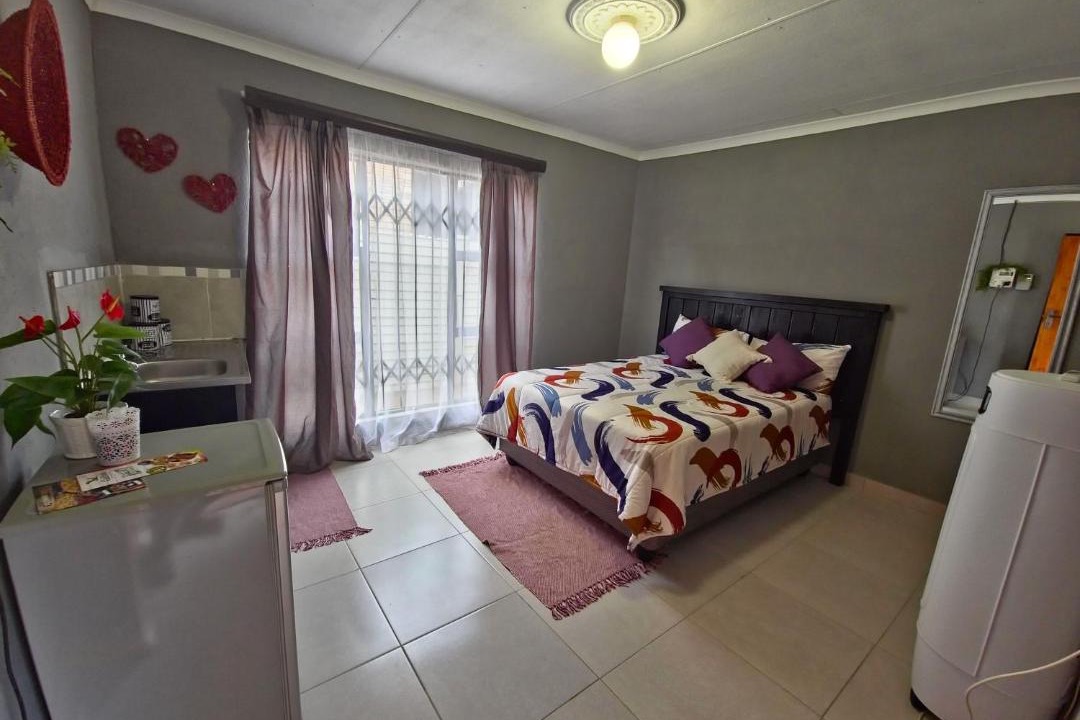 Photo of Bedroom in Mamaolo