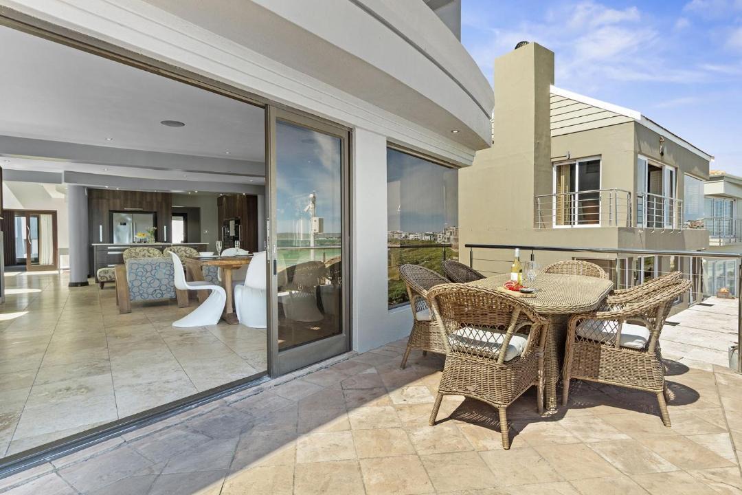 Photo of Patio Balcony in Calypso Beach