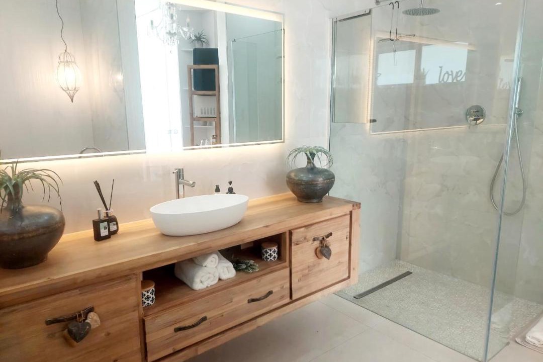Photo of Bathroom in Strand