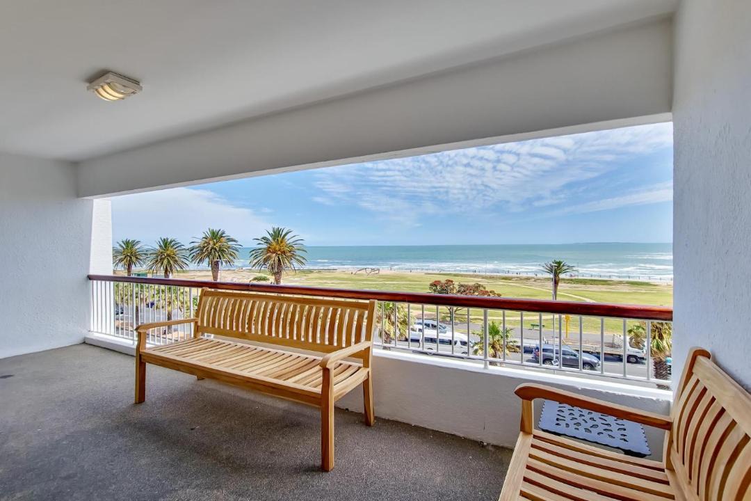 Photo of Patio Balcony in Three Anchor Bay