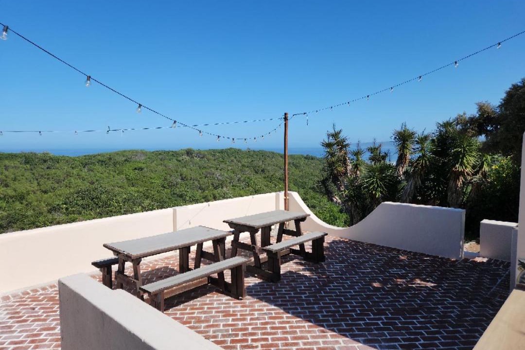 Photo of Patio Balcony in Wilderness Beach