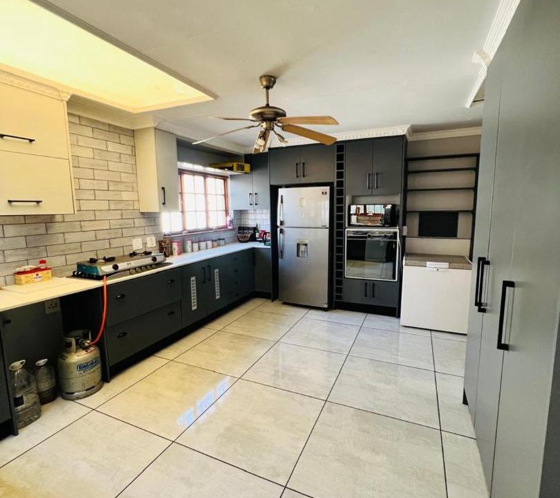 Photo of Kitchen in Greater Johannesburg Metropolitan Area