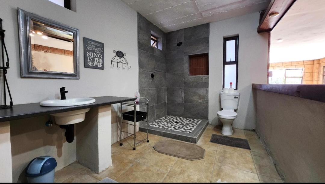 Photo of Bathroom in Muckleneuk