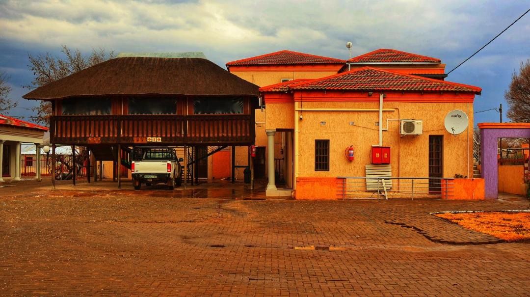 Photo of Buildings in Trompsburg