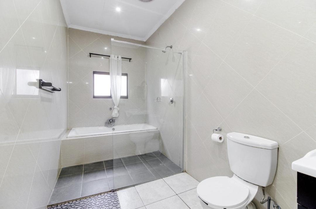 Photo of Bathroom in Greater Johannesburg Metropolitan Area