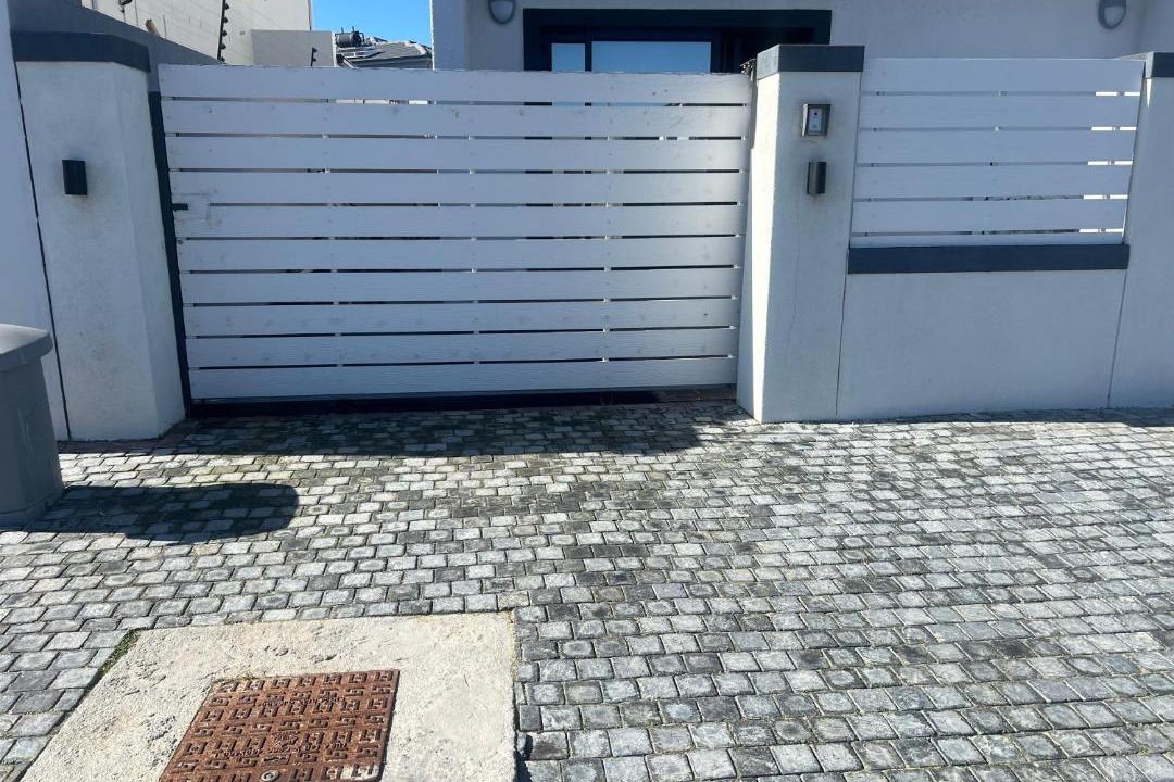 Photo of Others in Bloubergstrand