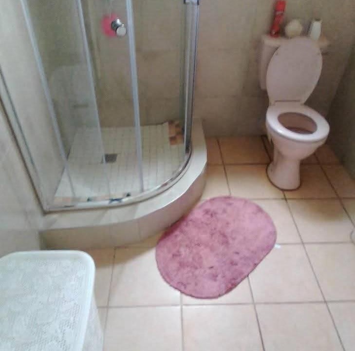 Photo of Bathroom in UPhongolo