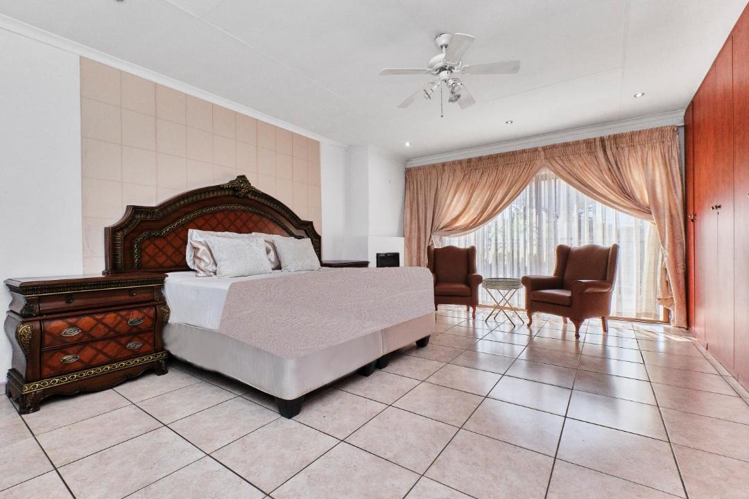 Photo of Bedroom in Greater Johannesburg Metropolitan Area