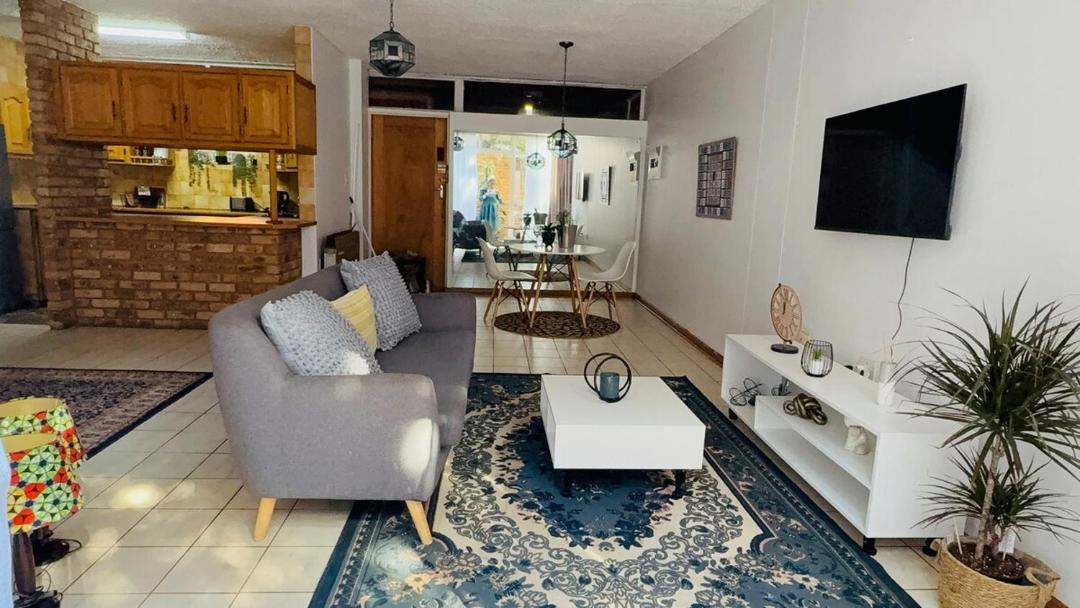 Photo of Livingroom in Arcadia