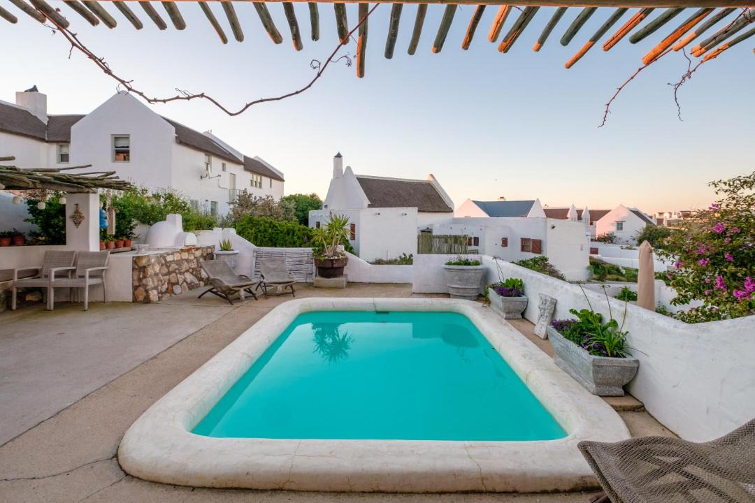 Photo of Others in Paternoster