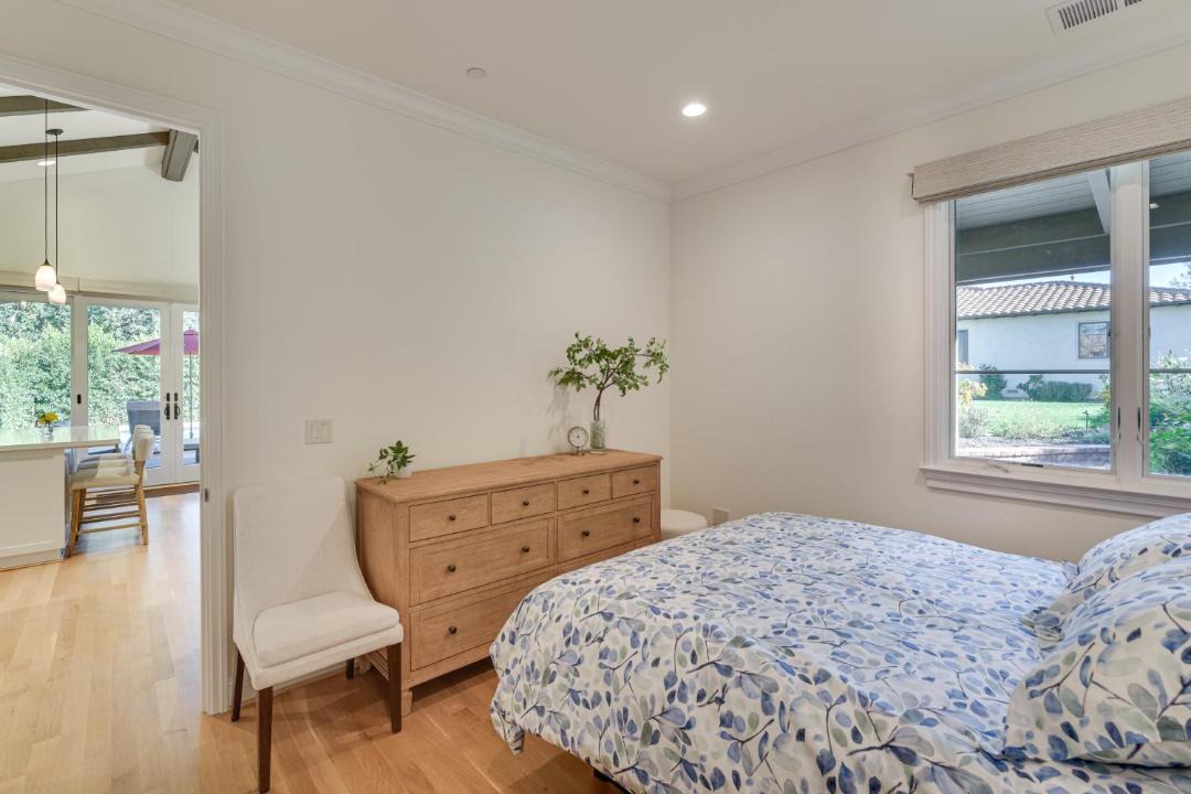 Photo of Bedroom in Monte Sereno