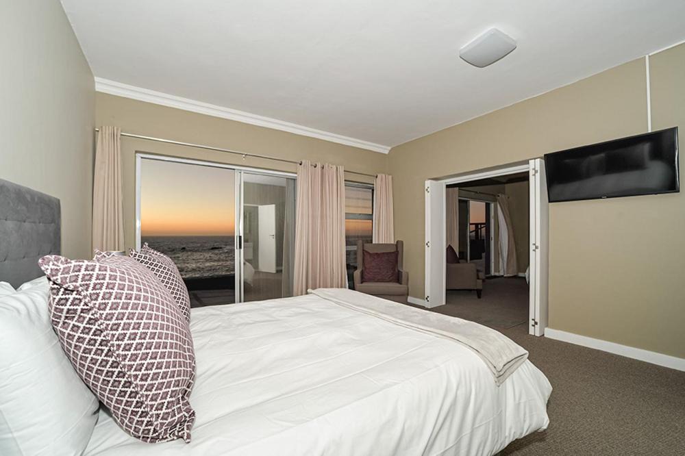 Photo of Others in Yzerfontein