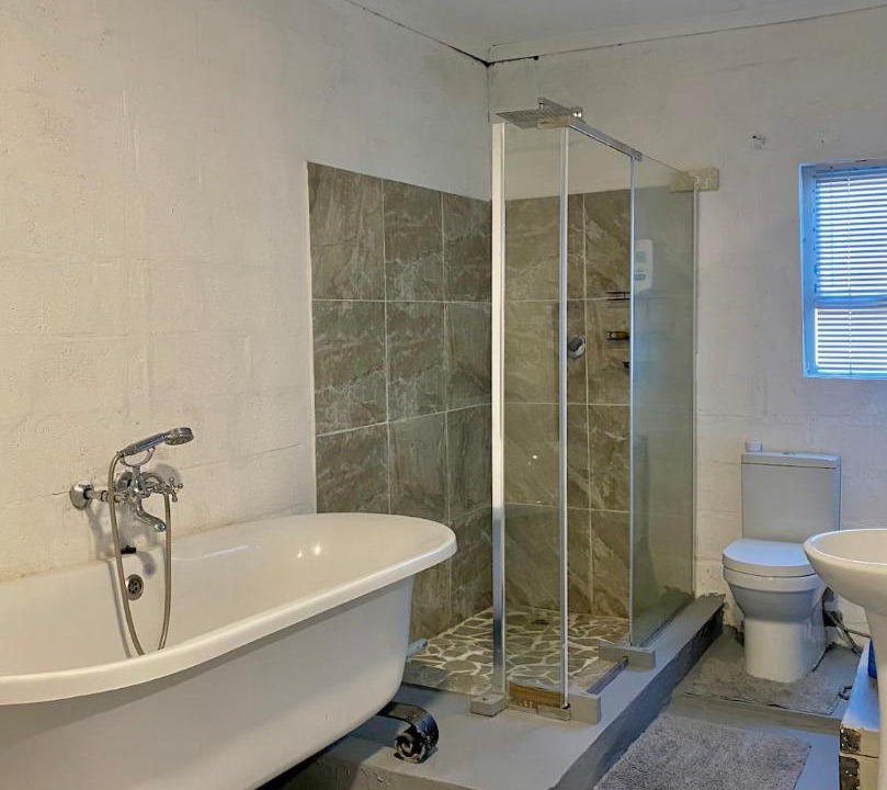 Photo of Bathroom in Somerset East