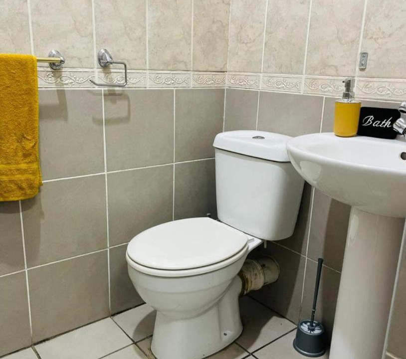 Photo of Bathroom in Universitas