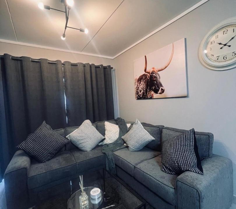 Photo of Livingroom in Nelspruit