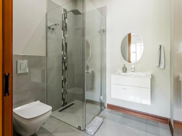 Photo of Bathroom in Shaka's Rock