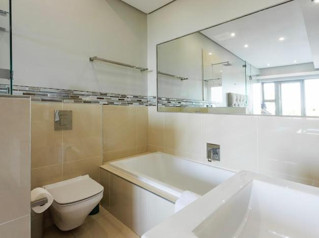 Photo of Bathroom in Shaka's Rock