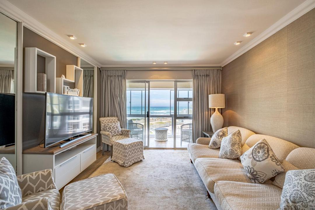 Photo of Livingroom in Pollok Beach