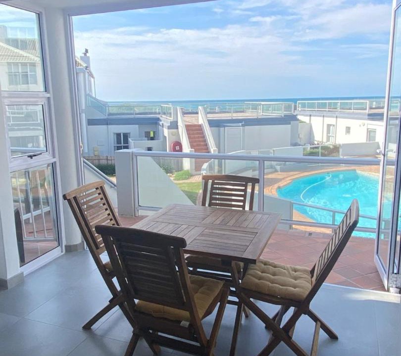 Photo of Patio Balcony in Pollok Beach