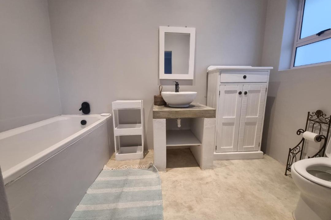 Photo of Bathroom in Struisbaai