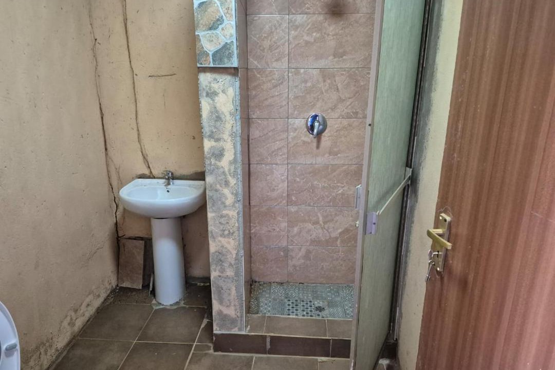 Photo of Bathroom in Ha-Lambani