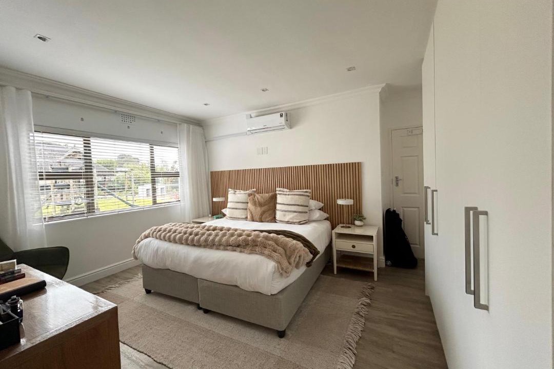 Photo of Bedroom in Lakeside