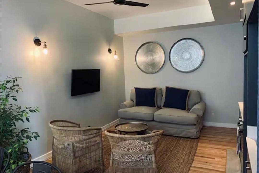 Photo of Livingroom in Three Anchor Bay