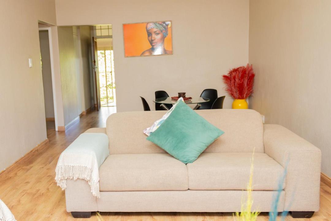 Photo of Livingroom in Woodmead