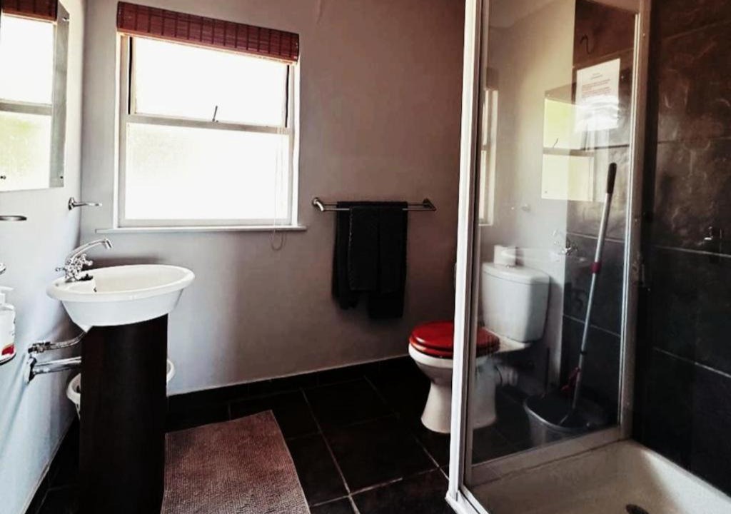 Photo of Bathroom in Helderberg Rural