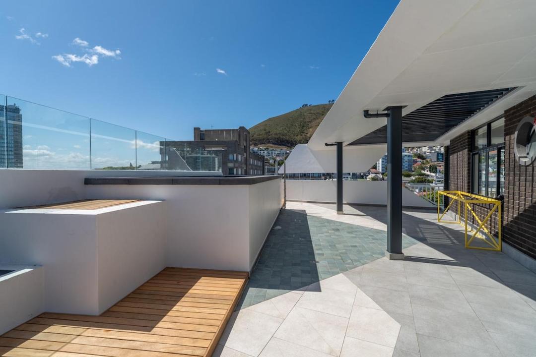 Photo of Patio Balcony in Three Anchor Bay