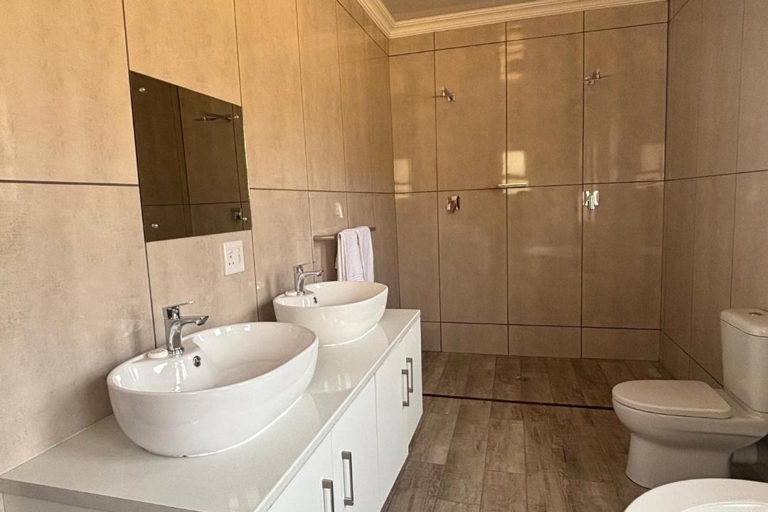 Photo of Bathroom in Komani