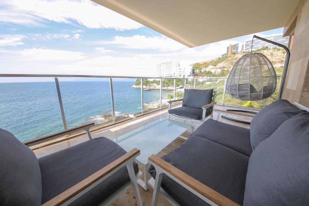 Photo of Patio Balcony in Kusadasi City Centre