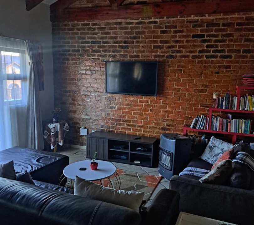 Photo of Livingroom in Northcliff