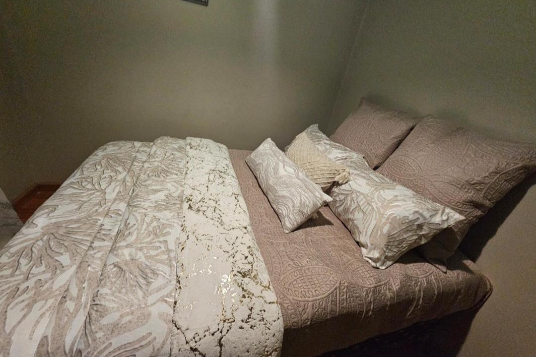 Photo of Bedroom in Emalahleni