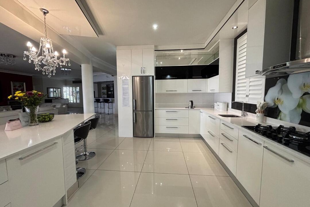 Photo of Kitchen in Mountainside