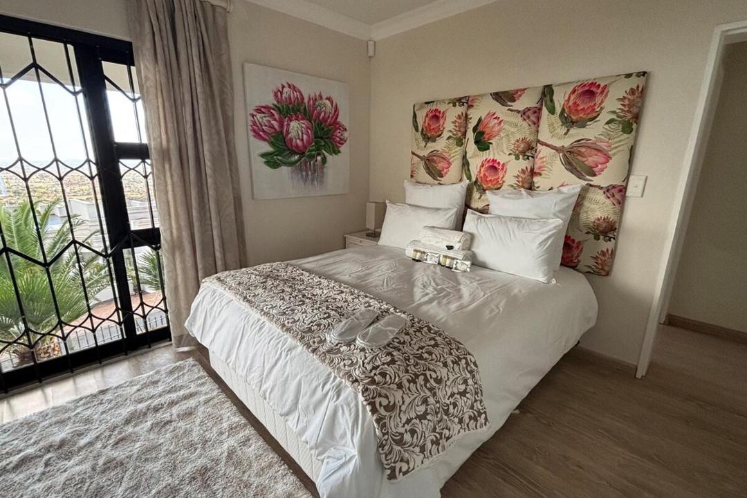 Photo of Bedroom in Mountainside