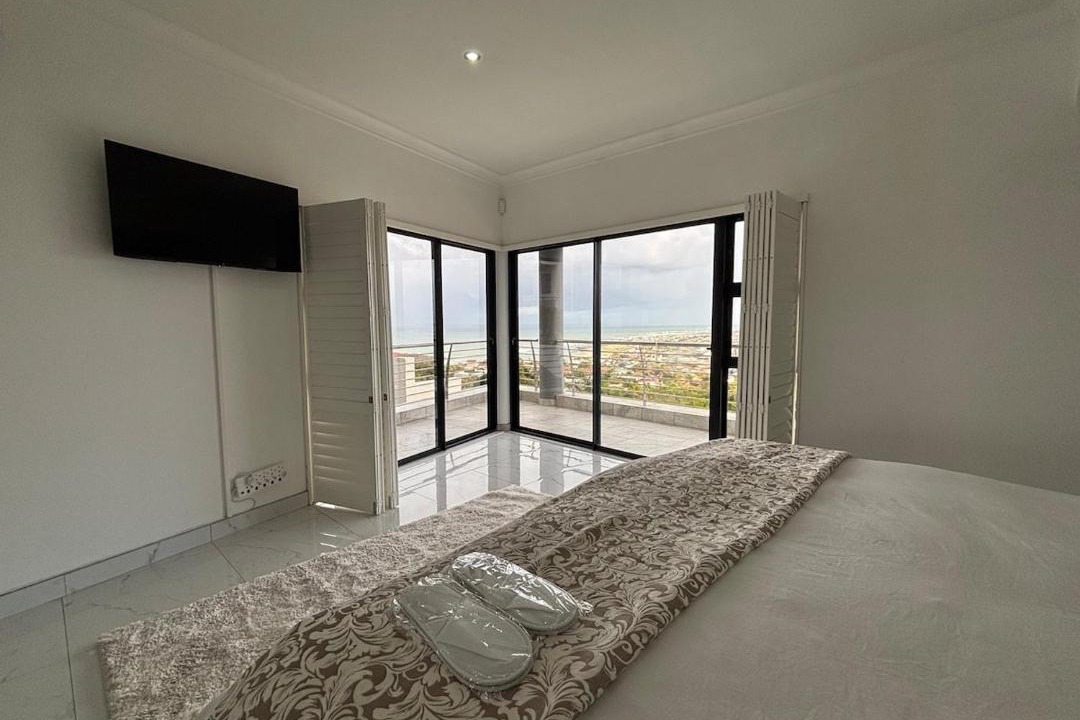 Photo of Bedroom in Mountainside