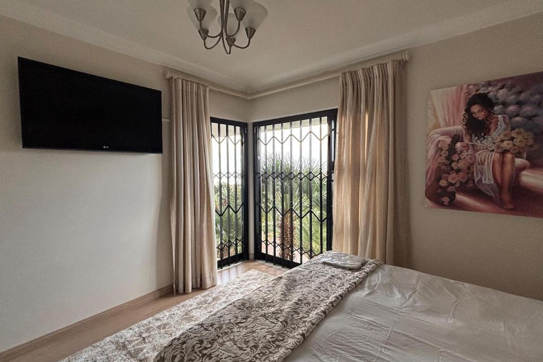 Photo of Bedroom in Mountainside