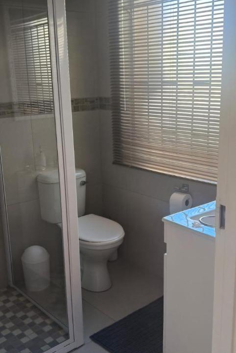 Photo of Bathroom in Riebeeckstad