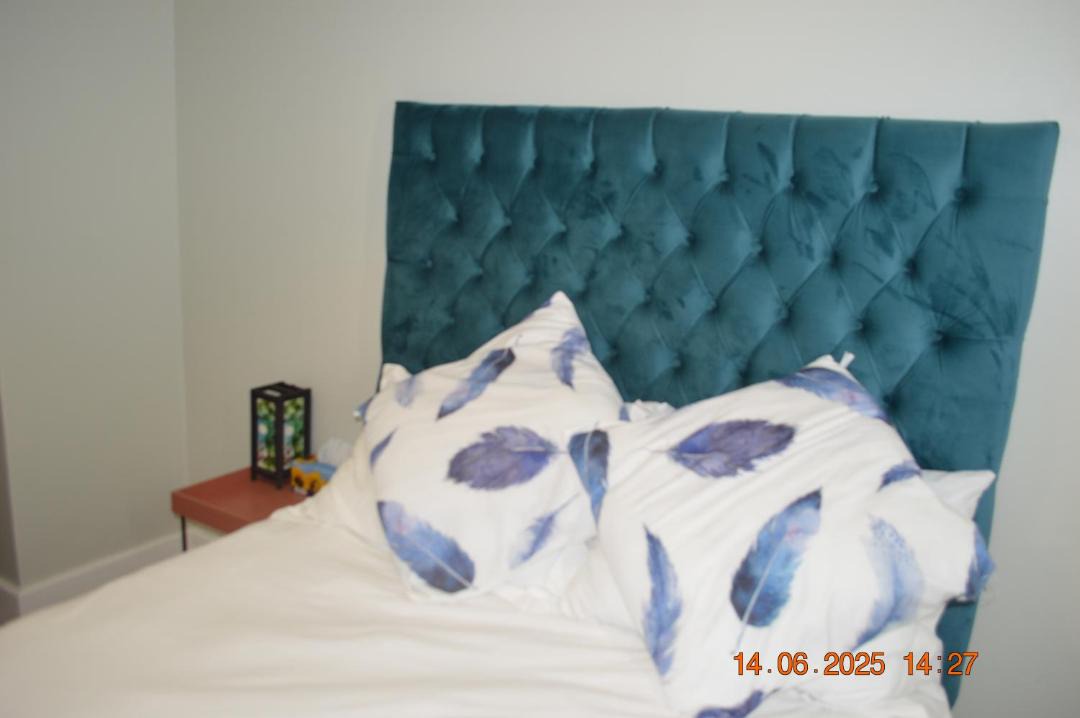 Photo of Bedroom in Pollok Beach
