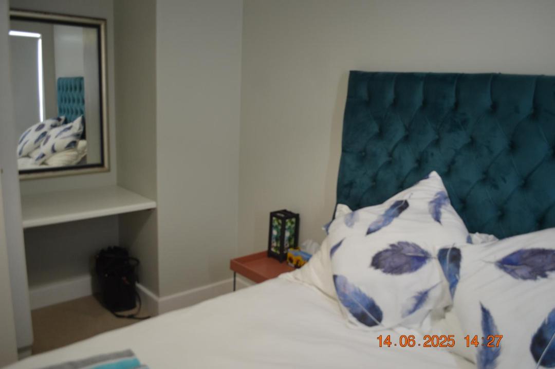 Photo of Bedroom in Pollok Beach