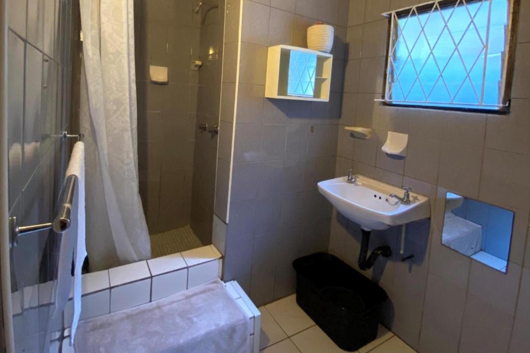 Photo of Bathroom in Bluff